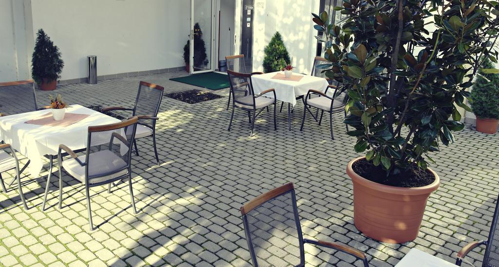 Hotel Magnolia Balatonszepezd Eksteriør bilde