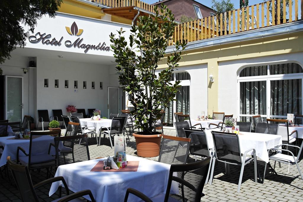Hotel Magnolia Balatonszepezd Eksteriør bilde