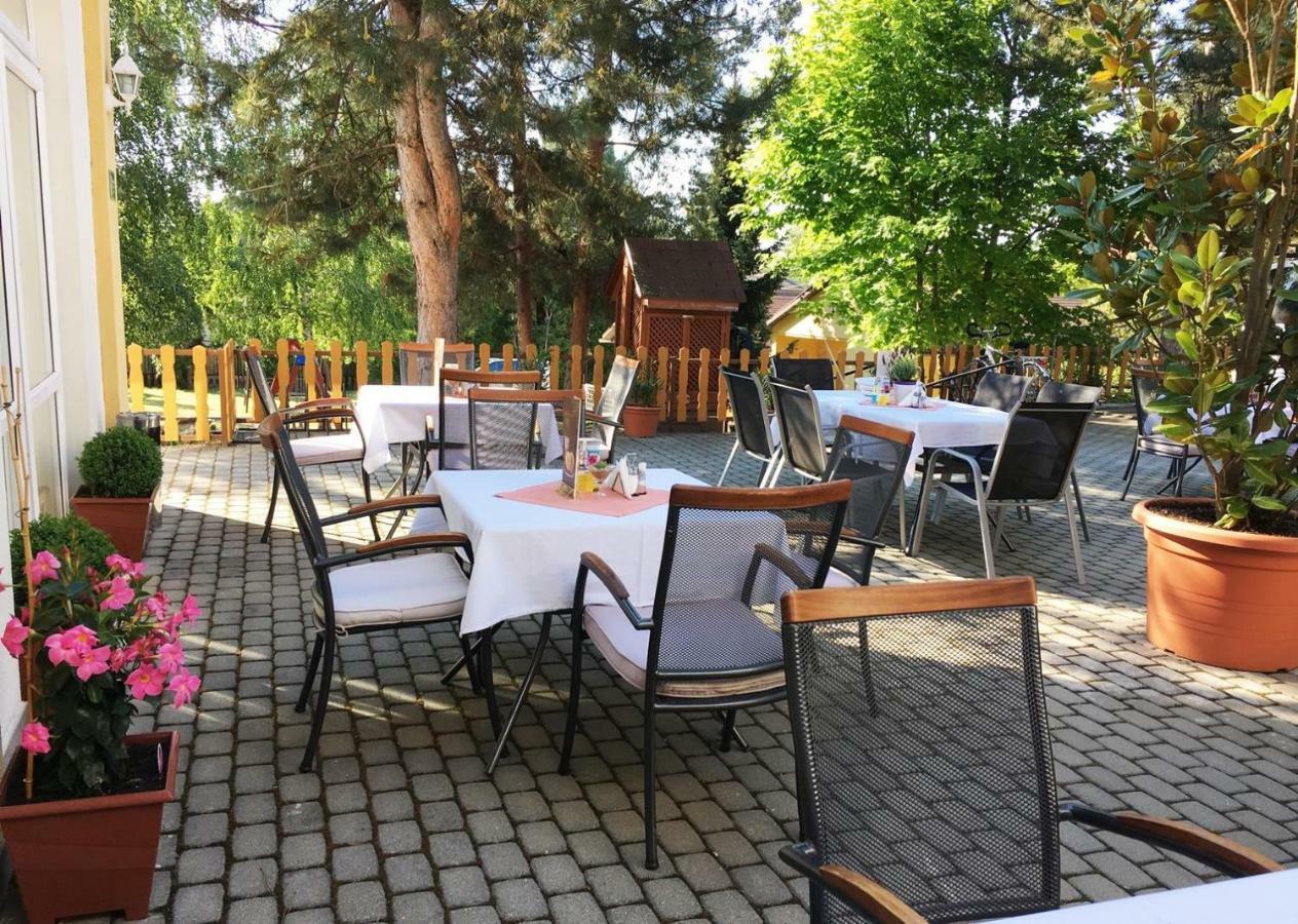 Hotel Magnolia Balatonszepezd Eksteriør bilde