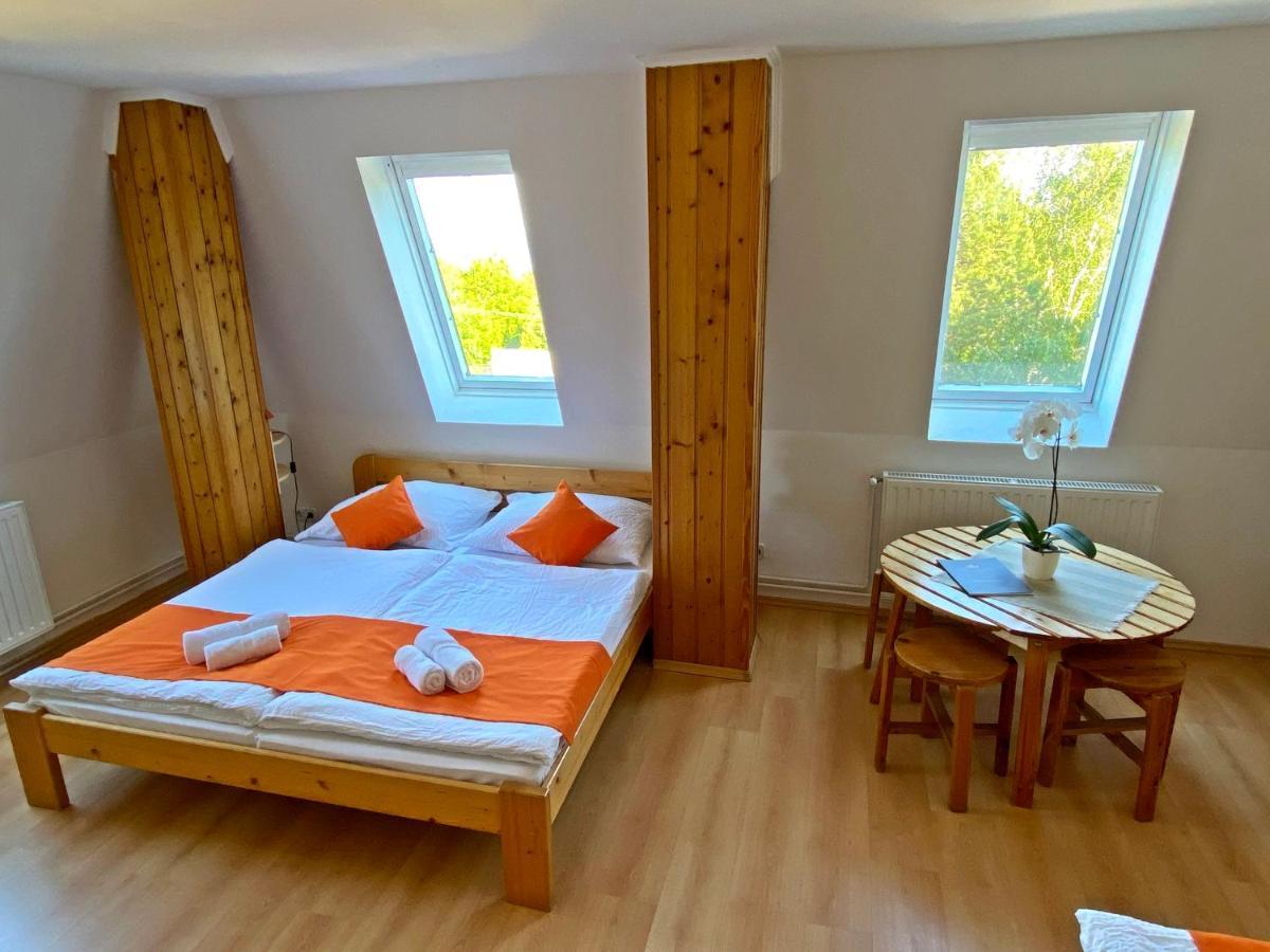 Hotel Magnolia Balatonszepezd Eksteriør bilde